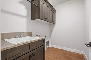 760 N V St, Washougal, WA 98671 - Photo 27