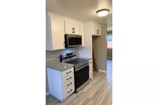 283 NE 34th Pl, Hillsboro, OR 97124 - Photo 7