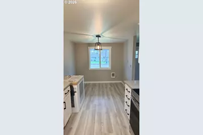 283 NE 34th Pl, Hillsboro, OR 97124 - Photo 9