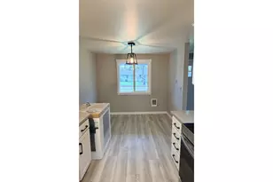 283 NE 34th Pl, Hillsboro, OR 97124 - Photo 9