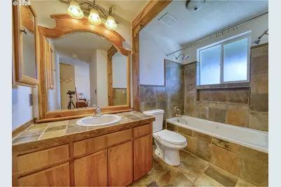 52320 SW Taylor St, Scappoose, OR 97056 - Photo 25