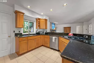 15540 Partridge Dr, Lake Oswego, OR 97035 - Photo 11