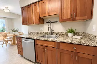 2531 SW Spring Garden St, Portland, OR 97219 - Photo 11