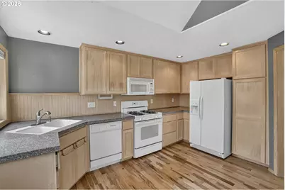 255 Spinnaker Way, Columbia City, OR 97018 - Photo 13