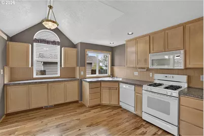 255 Spinnaker Way, Columbia City, OR 97018 - Photo 11