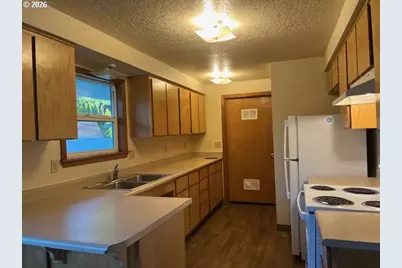 7265 SE Webster Ln, Milwaukie, OR 97267 - Photo 9