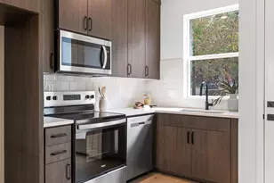 3219 SE 28th Ave, Portland, OR 97202 - Photo 3