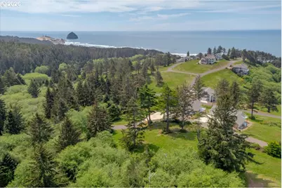76 Megans View Pt, Pacific City, OR 97135 - Photo 15