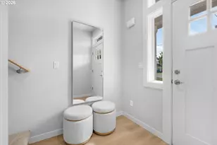 8770 N Newman Ave, Portland, OR 97203 - Photo 5