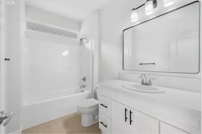 8770 N Newman Ave, Portland, OR 97203 - Photo 21