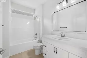 8770 N Newman Ave, Portland, OR 97203 - Photo 21