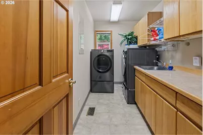 10902 S Huntington Dr, Oregon City, OR 97045 - Photo 27