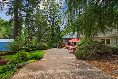 10902 S Huntington Dr, Oregon City, OR 97045 - Photo 11