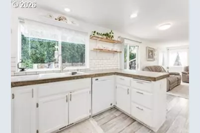3200 SE Hampton Loop, Troutdale, OR 97060 - Photo 5