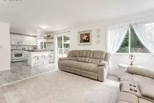 3200 SE Hampton Loop, Troutdale, OR 97060 - Photo 11