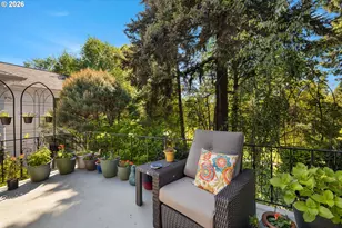 7939 SW 11th Ave, Portland, OR 97219 - Photo 11