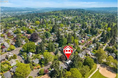 7939 SW 11th Ave, Portland, OR 97219 - Photo 39