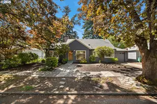 7939 SW 11th Ave, Portland, OR 97219 - Photo 45