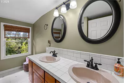 7939 SW 11th Ave, Portland, OR 97219 - Photo 25