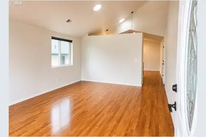 2124 NE 77th Ave, Vancouver, WA 98664 - Photo 3
