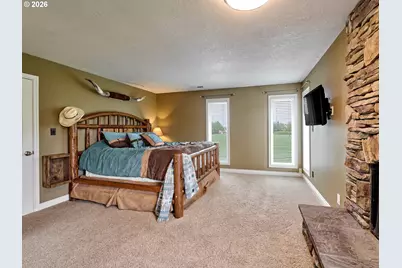 9293 Broadacres Rd NE, Aurora, OR 97002 - Photo 17