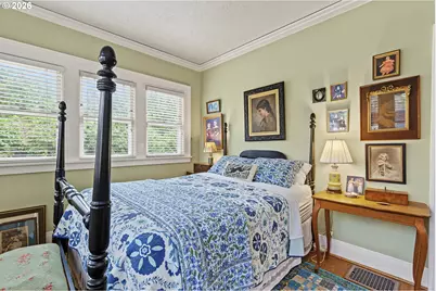 4249 SE Stark St, Portland, OR 97215 - Photo 23