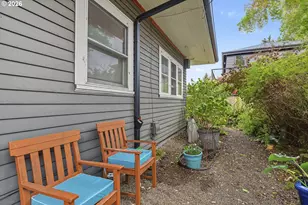 4249 SE Stark St, Portland, OR 97215 - Photo 43