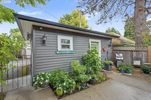 4249 SE Stark St, Portland, OR 97215 - Photo 31