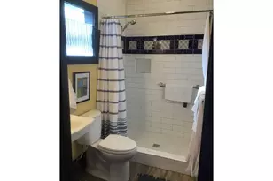 4249 SE Stark St, Portland, OR 97215 - Photo 39