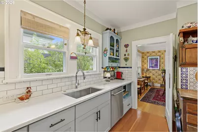 4249 SE Stark St, Portland, OR 97215 - Photo 17