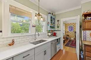 4249 SE Stark St, Portland, OR 97215 - Photo 17