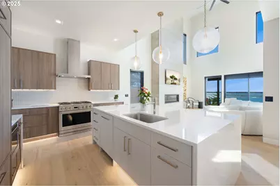 1940 Pacific View Ln, Coos Bay, OR 97420 - Photo 11