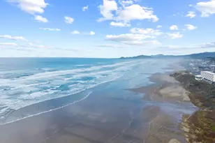 906 SW 7th St, Newport, OR 97365 - Photo 15