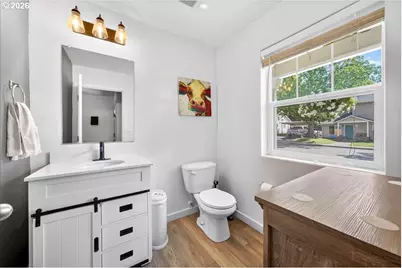 228 E 12th St, Lafayette, OR 97127 - Photo 15