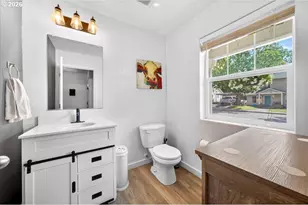 228 E 12th St, Lafayette, OR 97127 - Photo 15