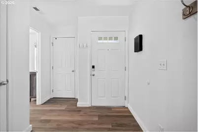 228 E 12th St, Lafayette, OR 97127 - Photo 5