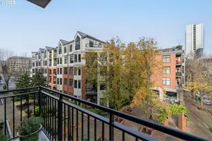 821 NW 11th Ave, Portland, OR 97209 - Photo 17