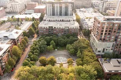 821 NW 11th Ave #321, Portland, OR 97209 - Photo 39