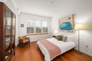 821 NW 11th Ave, Portland, OR 97209 - Photo 25