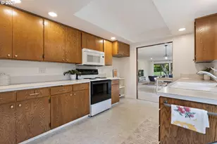 15845 SW Greens Way, Portland, OR 97224 - Photo 17