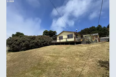 30388 Hillside Ter, Gold Beach, OR 97444 - Photo 13
