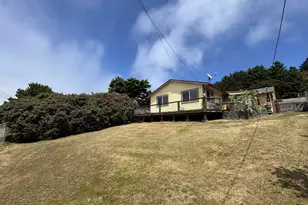 30388 Hillside Terrace, Gold Beach, OR 97444 - Photo 13