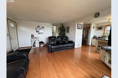 30388 Hillside Ter, Gold Beach, OR 97444 - Photo 17