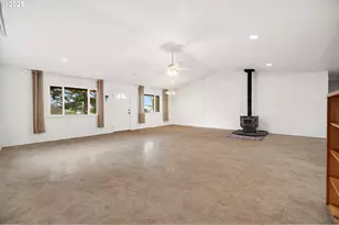 9620 Wells Landing Rd, Independence, OR 97351 - Photo 5