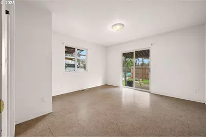 9620 Wells Landing Rd, Independence, OR 97351 - Photo 11