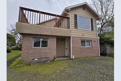 522 SE Hillside Dr, Roseburg, OR 97470 - Photo 1