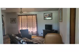 522 SE Hillside Dr, Roseburg, OR 97470 - Photo 11