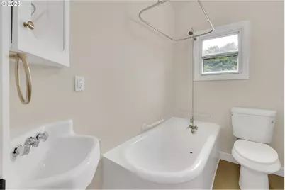 4030 SE Main St, Portland, OR 97214 - Photo 37
