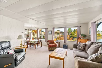 1800 Lakewood Ct #127, Eugene, OR 97402 - Photo 7
