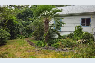 63721 Harriet Rd, Coos Bay, OR 97420 - Photo 13